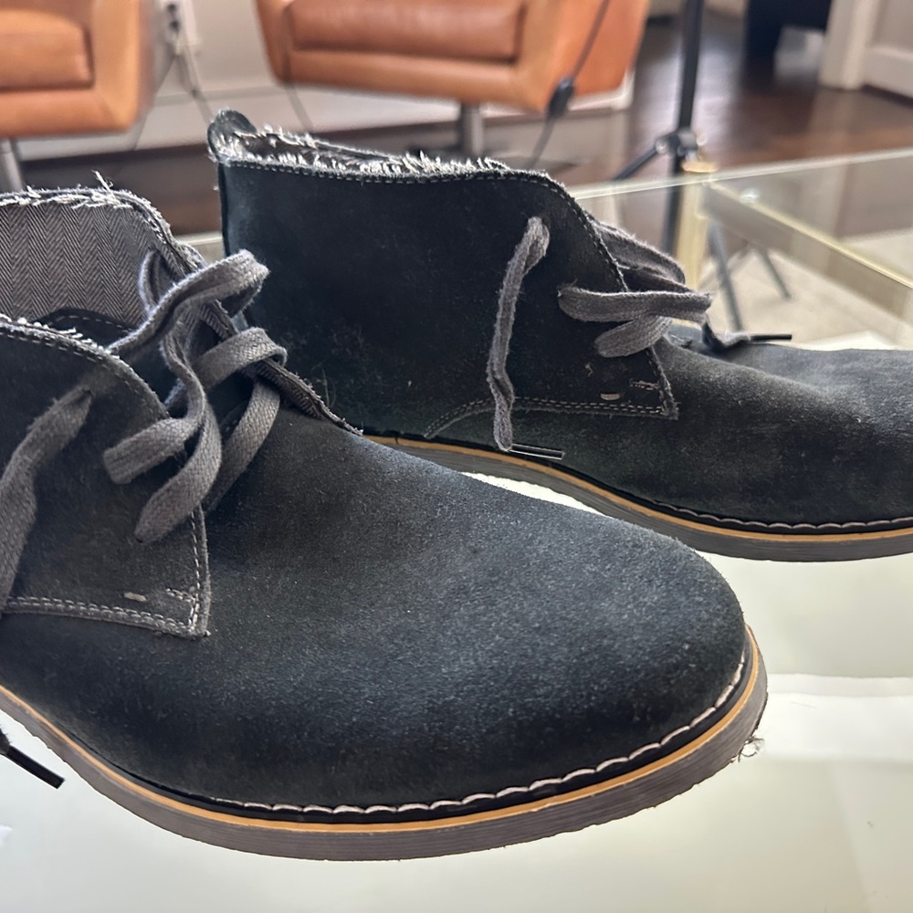 Men's Blue Suede Chukka Boots Shoes - size 11